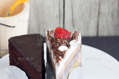 自制的巧克力蛋糕