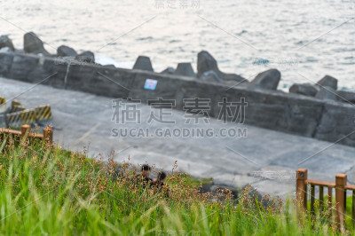 台湾基隆市- 2019年9月14日:朝觐公园内的人们。