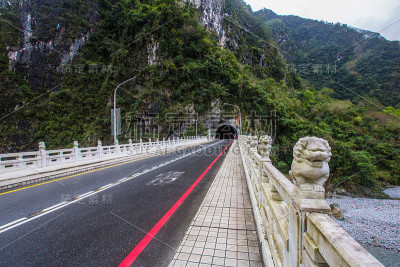 引路进山