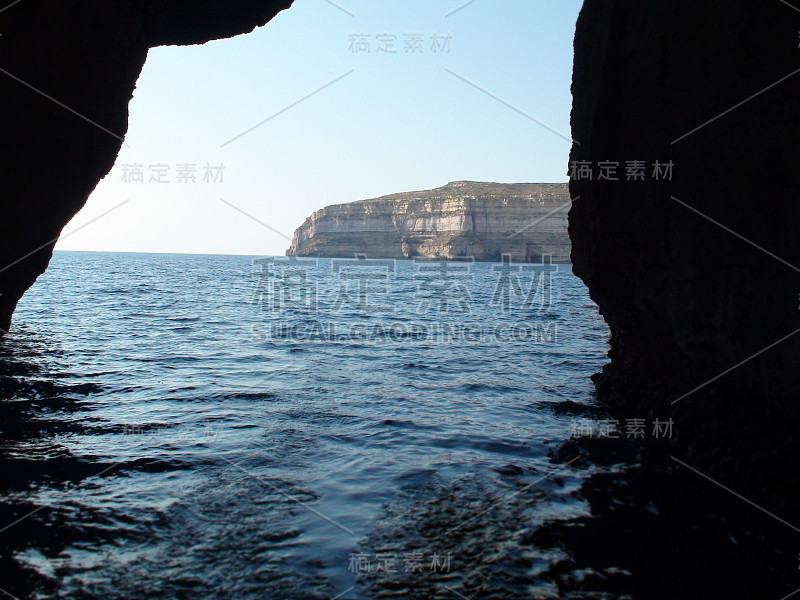 地中海和岩石物体场景在戈佐岛位于欧洲马耳他