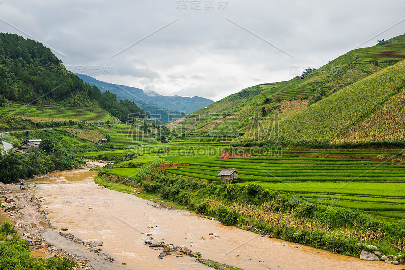 风景优美，梯田景色秀丽，位于木仓寨