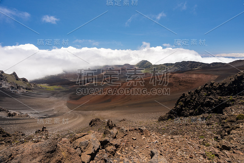 毛伊岛哈雷阿卡拉火山山顶火山口的景色