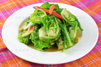 蚝油炒甘蓝和蔬菜
