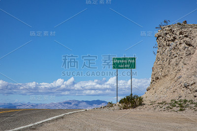 在sitgraves Pass的otman附近的66号公路景观