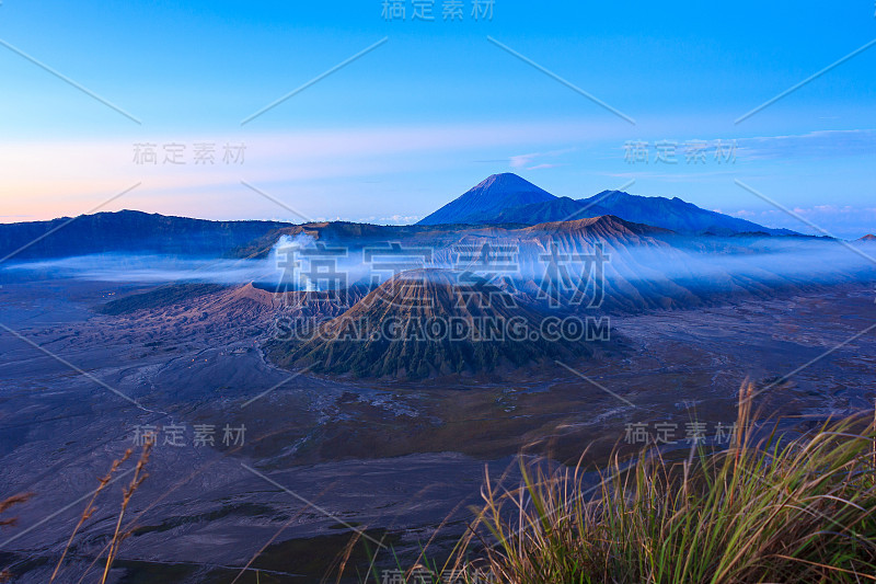 印度尼西亚的Bromo火山地标自然旅游胜地