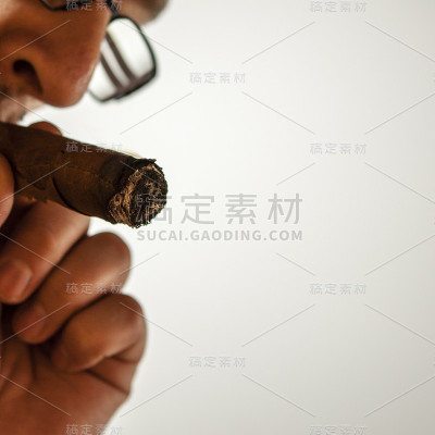男人雪茄