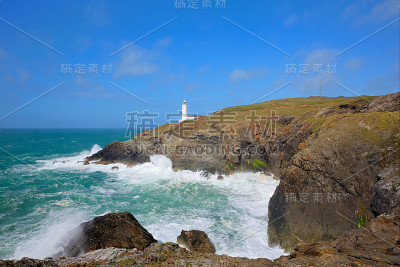 纽基和帕德斯托之间的北康沃尔海岸的特雷弗斯岬灯塔
