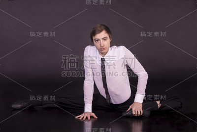 非凡的男孩体操-瑜伽