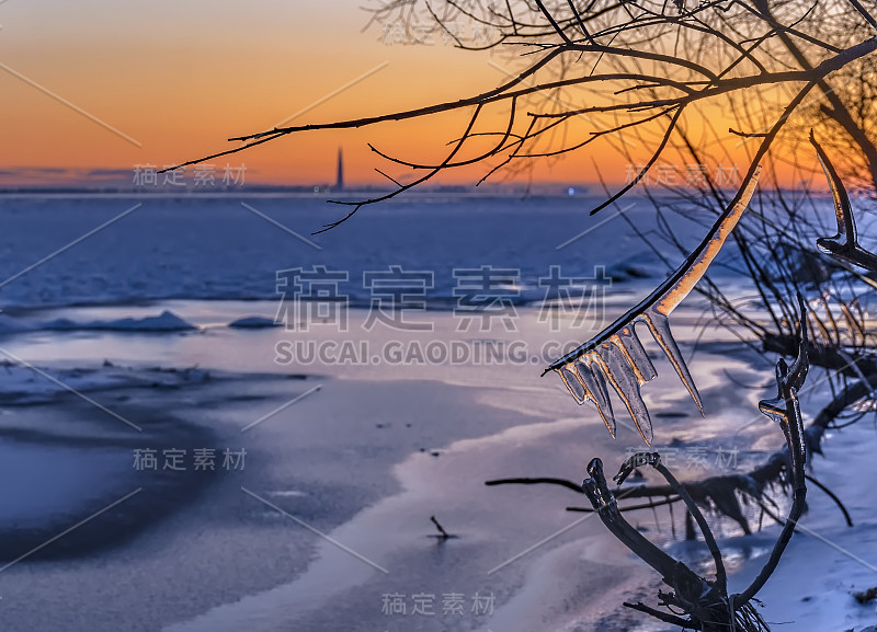 Sunny day February 29, 2020 on the shores of the G