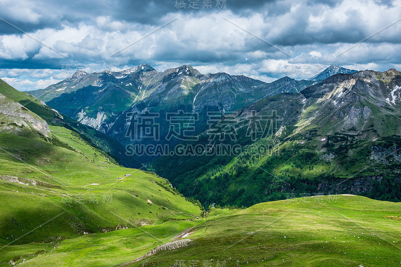 从大格洛克纳高山公路在奥地利的观点