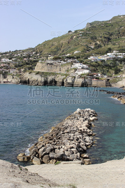 意大利岛上的岩石