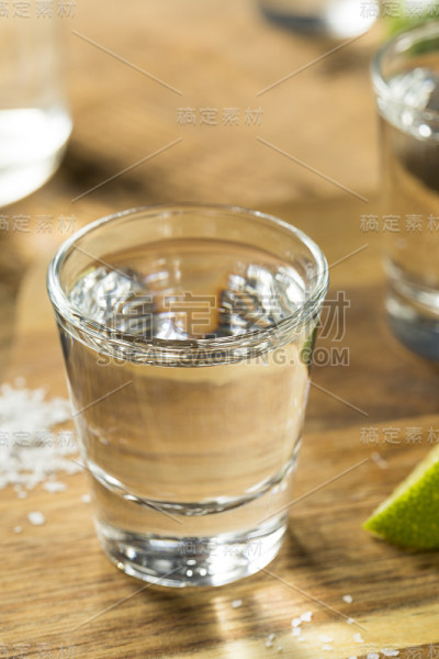 梅斯卡尔龙舌兰酒