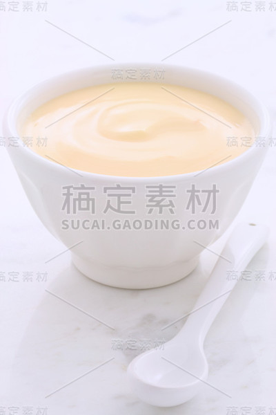 新鲜的香蕉酸奶