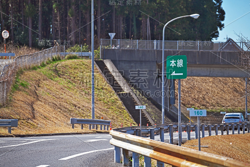 高速公路的停车场