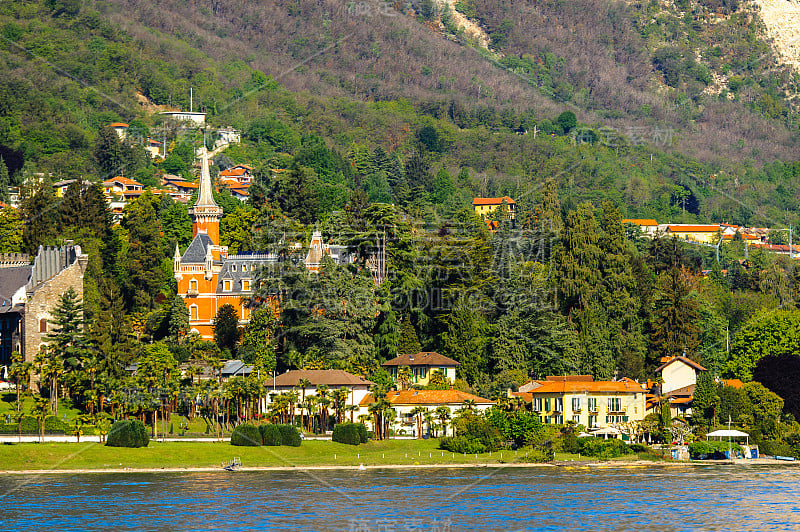 意大利皮埃蒙特湖(Lago Maggiore)海岸