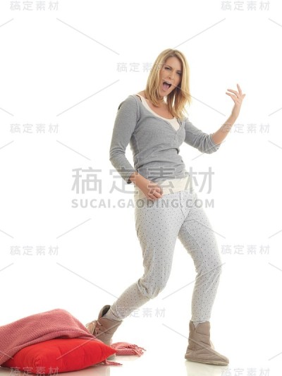 金发女郎弹吉他
