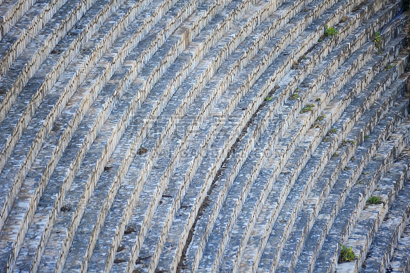 石头大坝