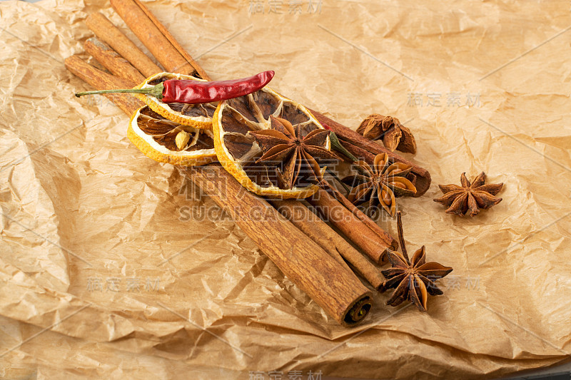 Dry Spices for Mulled Wine with Dehydrated Sliced 