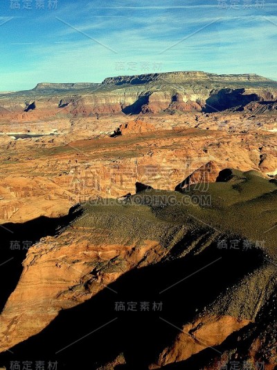 鸟瞰图的湖鲍威尔水库在格伦峡谷国家休闲区