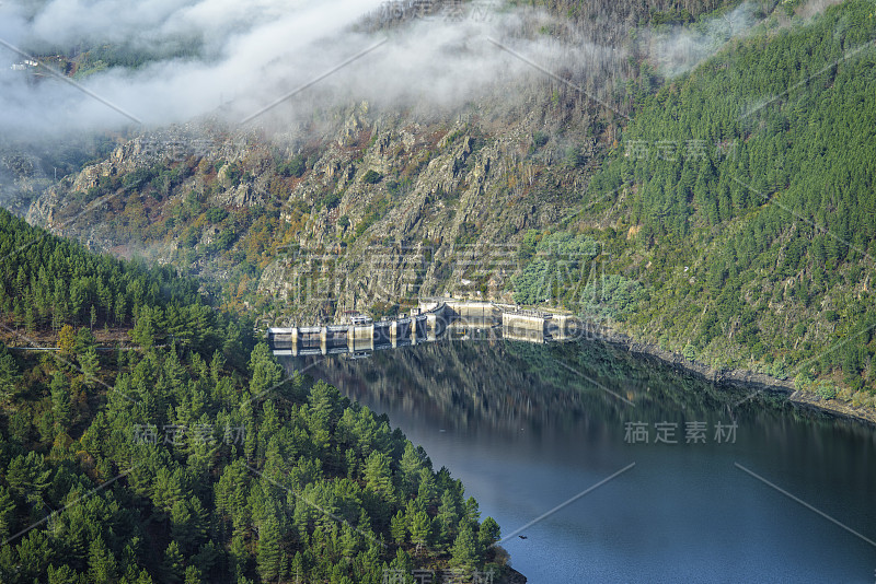 萨克拉河圣埃斯特沃水库全景