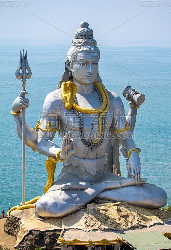 印度卡纳塔克邦Murudeshwar寺庙的湿婆神雕像