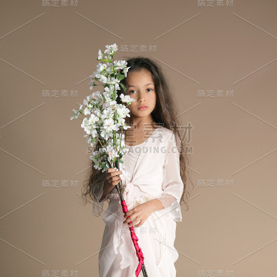 美丽女孩的肖像