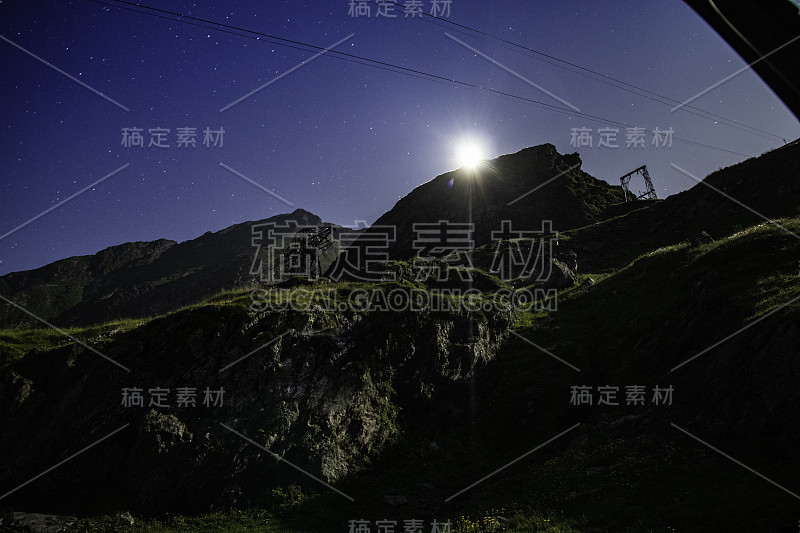 山巅星空