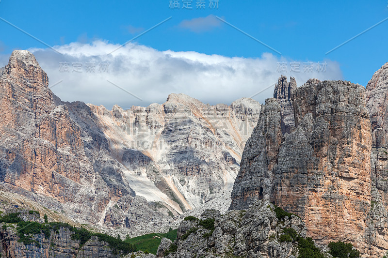 意大利多洛米特石山风景