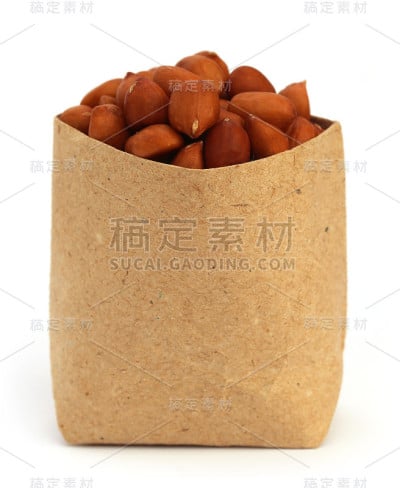 纸袋里的花生