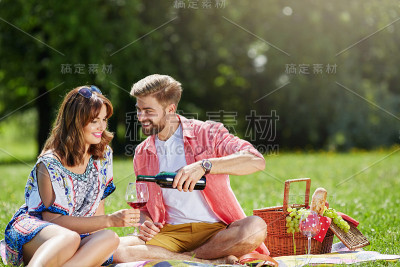 让我们庆祝一下我们的结婚纪念日吧