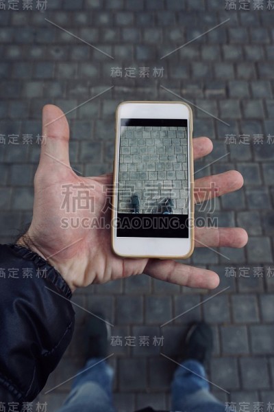 手持智能手机的助手，使用了这项技术