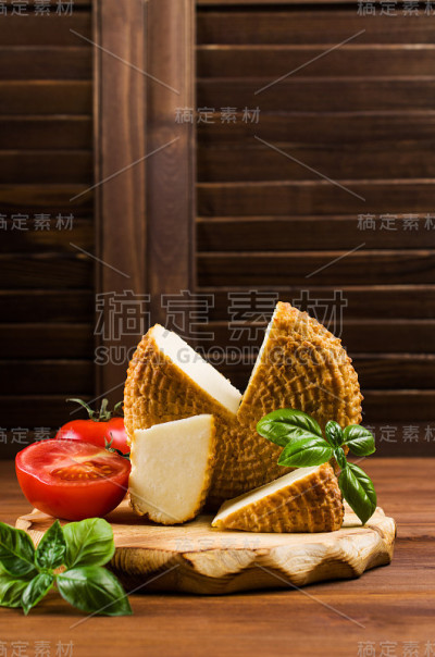 一轮熏奶酪