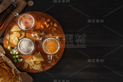 三杯不同的精酿啤酒
