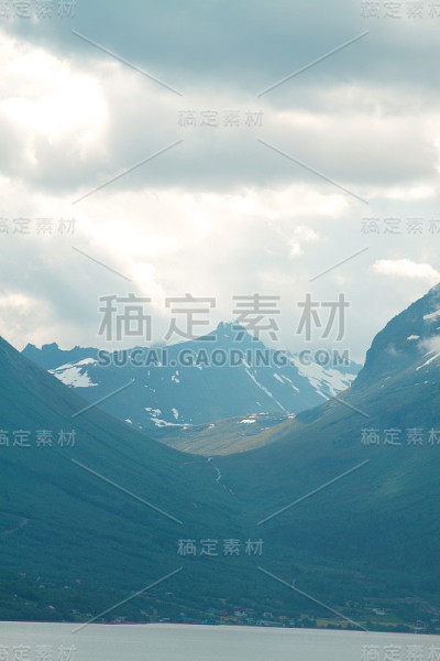 吉兰格秋天。