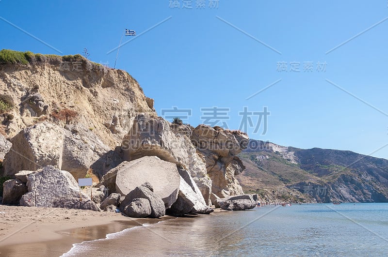 卡拉马基海滩岩石滑坡