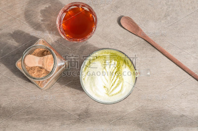 顶视图热抹茶绿茶拿铁