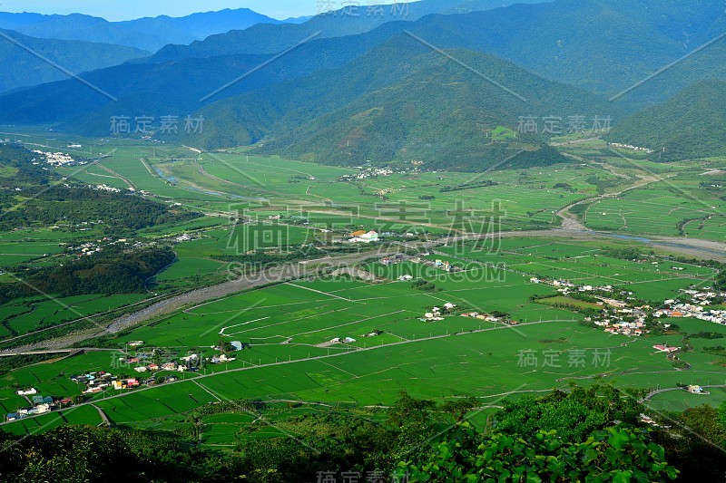 高角度观，看青山山谷