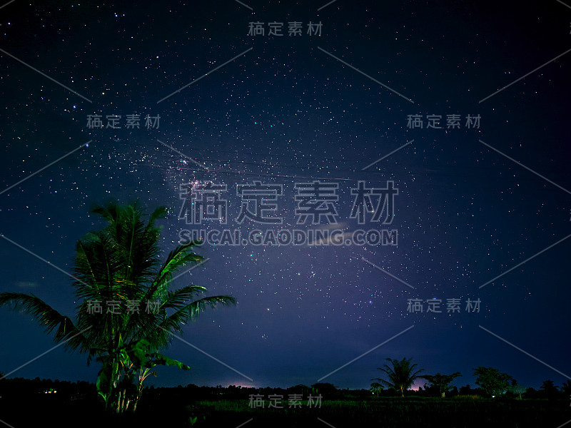 蓝色的星空