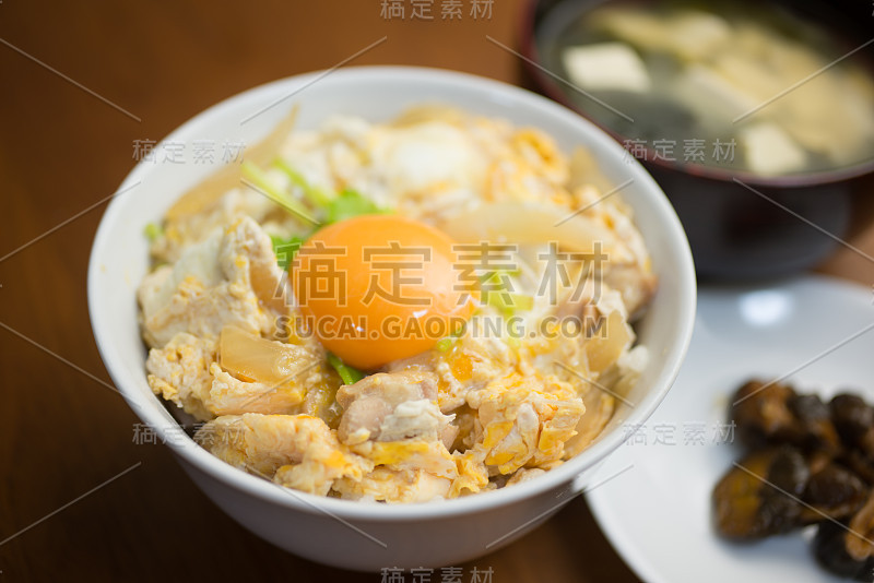 日本料理 Oyakodon