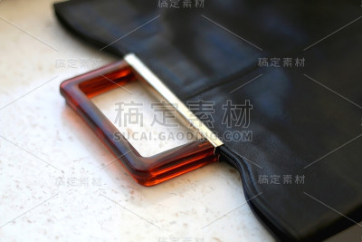 黑色皮革钱包