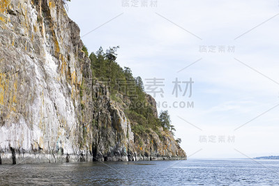 托菲诺十二宫船的彩色山景特写