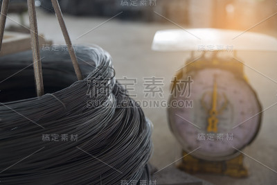施工现场用钢丝扎带用钢丝。