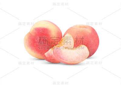 白色背景上的新鲜桃子