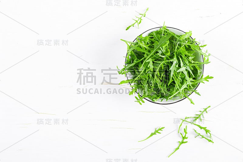 新鲜芝麻菜或火箭叶沙拉，rucola，俯视图