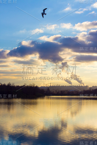 准备乌云。