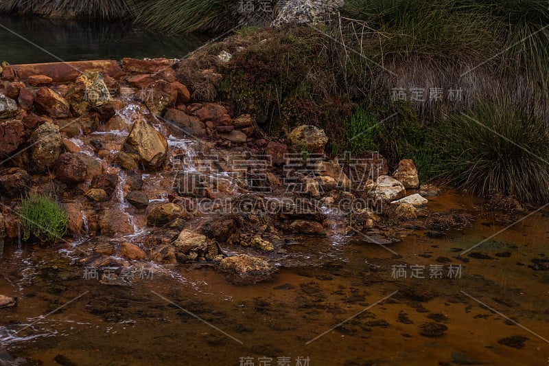 红色热源水岩溪旅游景点在希腊