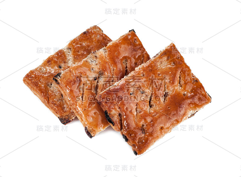 一组酥皮孤立在白色背景上