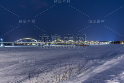 卢莱河另一边卢莱和贝尔格纳斯特之间的伯格内斯桥