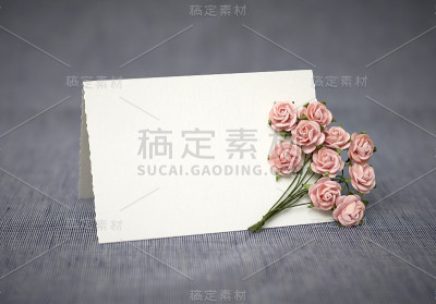 贺卡与纸花上的蓝色织物