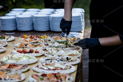各种美味的素食食物准备和服务。只有健康的成分。